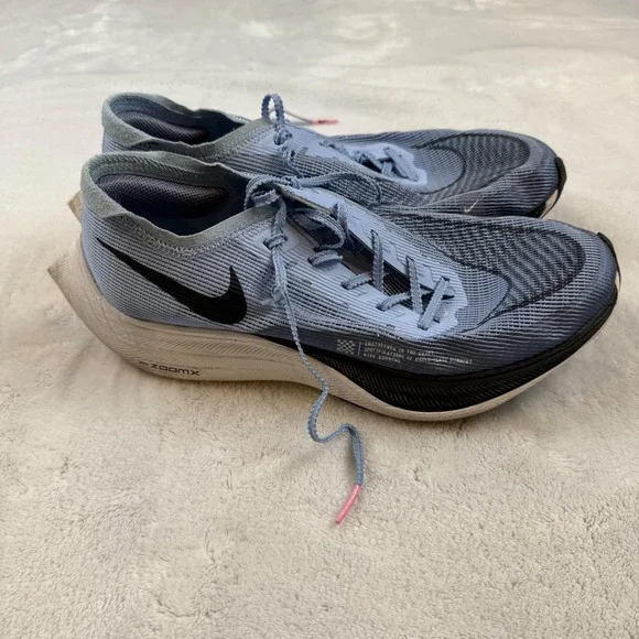 Nike Gray Athletic Shoes - Picture 4 of 11